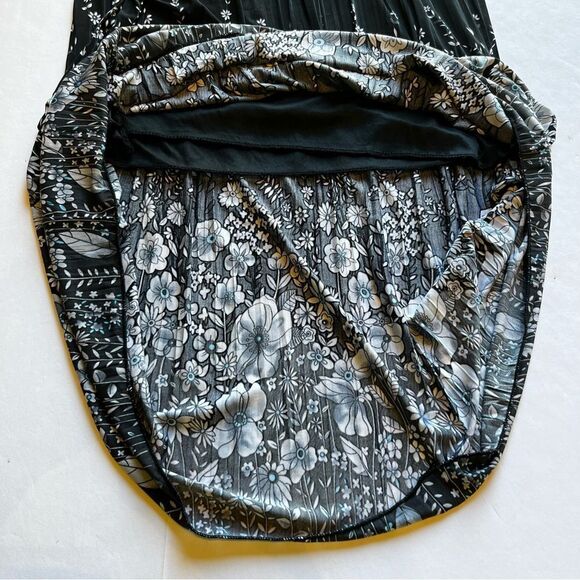 Jon & Anna Women's Maxi Skirt Black with lower floral design in cream/blue Large - Picture 9 of 11